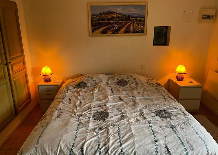 Holiday home Authentique Cabanon Provencal