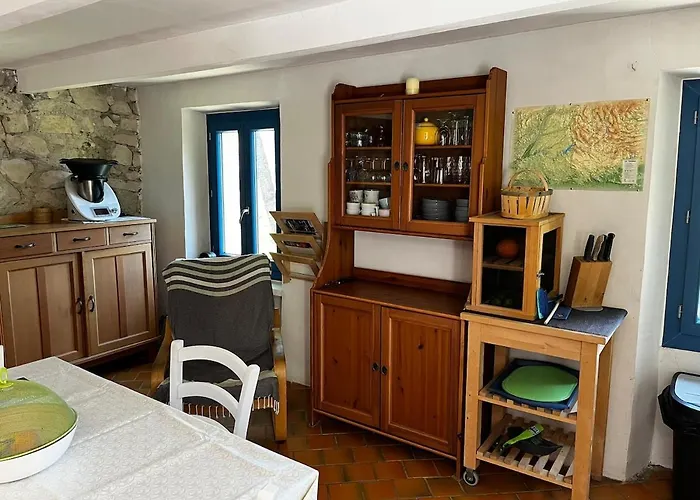Holiday home Authentique Cabanon Provencal